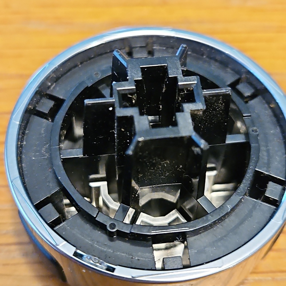 Land Rover Terrain Response control knob - Picture 4 of 4